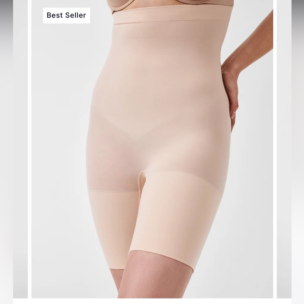 NWOT Spanx Seamless Power Sculpting High Waisted Mid Thigh Short in Soft Nude